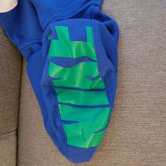 Nike hoodie - Picture 4 of 5